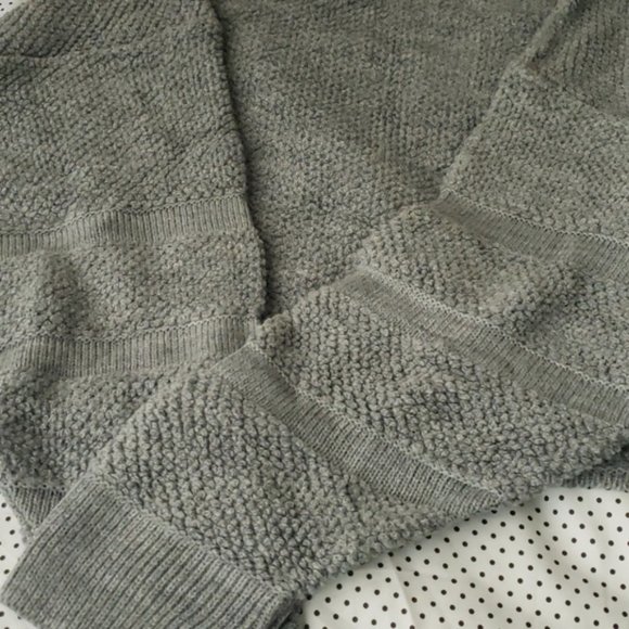 SALE! Scoopneck Crop Sweater - Picture 12 of 15